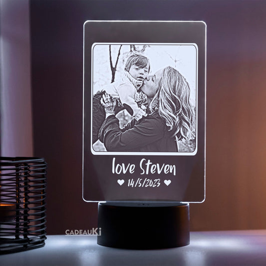 Personalisierte Herz-Fotolampe mit graviertem Foto
