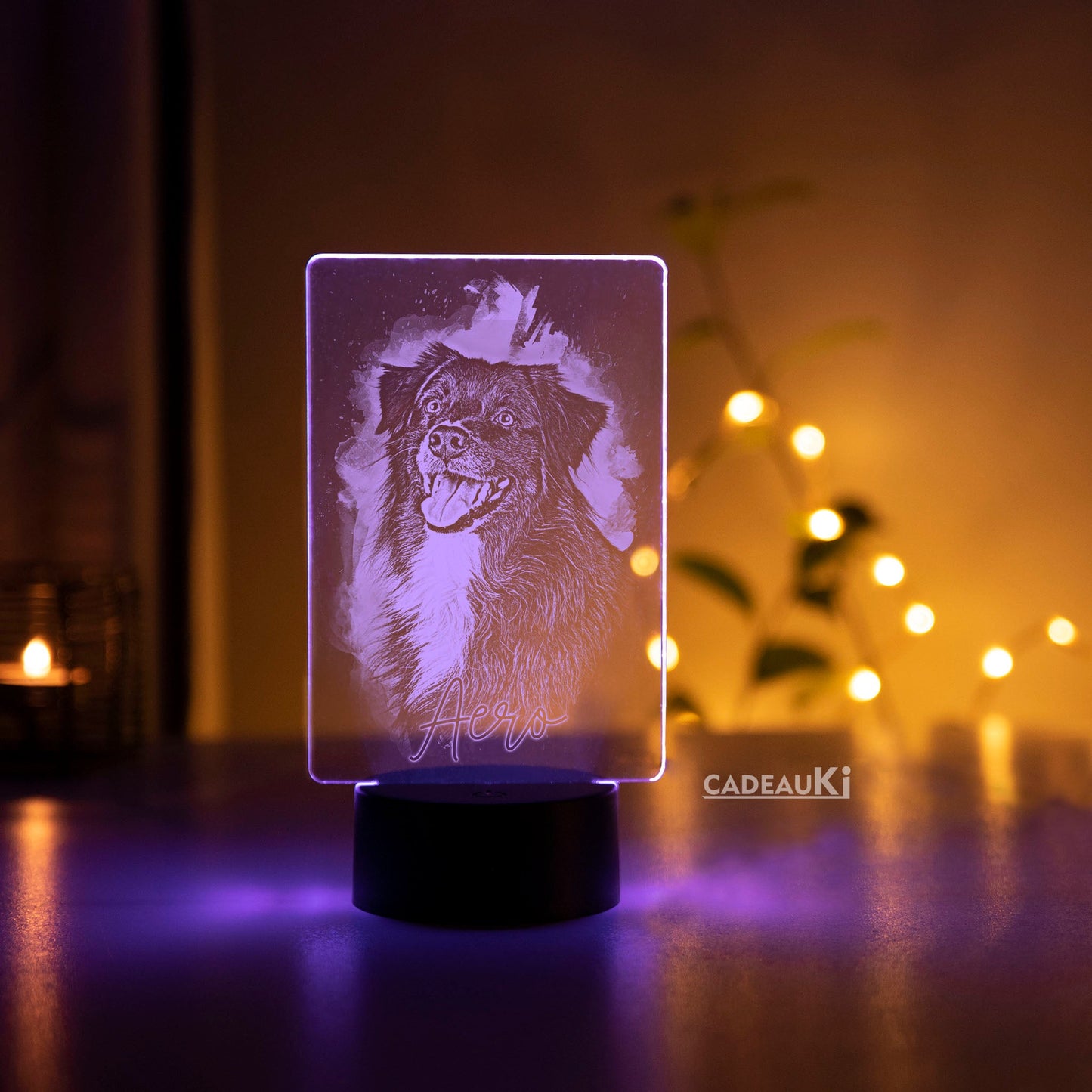  3D LED-Lampe mit Hundebild auf schwarzem Sockel